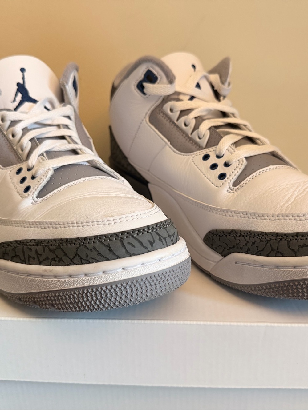 Air Jordan 3 Retro White/Midnight Navy – Men’s Size 9.5 - Picture 3 of 8